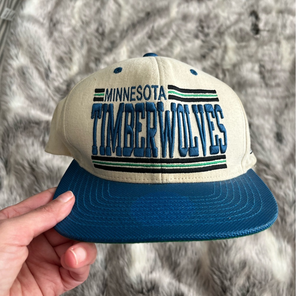 Vintage Mitchell & ness Timberwolves Hat snap back